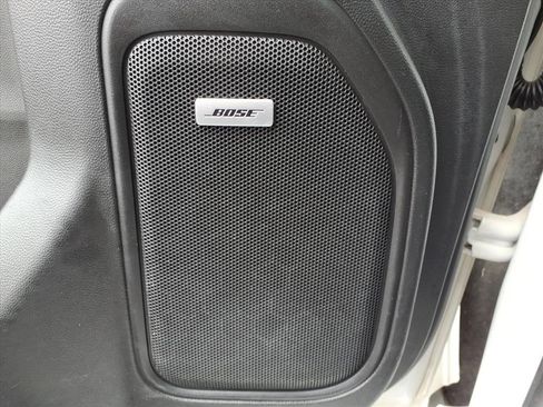 Used 2019 Chevrolet Silverado 1500 High Country image 16