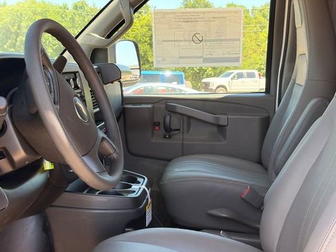 New 2026 Chevrolet Express 2500 Extended RWD image 17