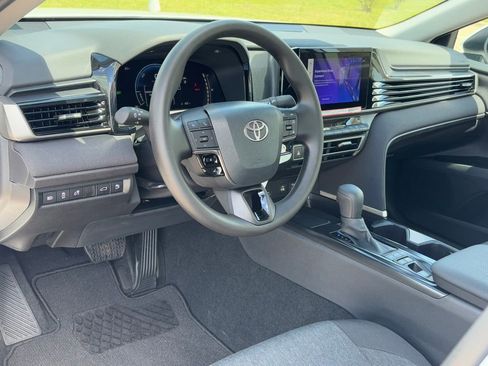 Used 2026 Toyota Camry LE image 10