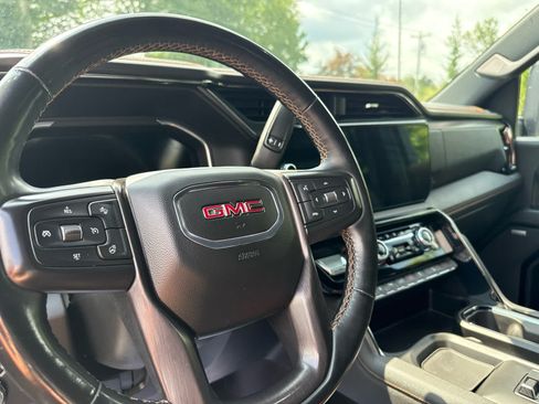 Used 2024 GMC Sierra 2500 AT4 w/ Technology Package AWD/4WD image 19