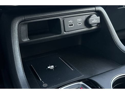 Used 2024 Honda Pilot Touring image 32