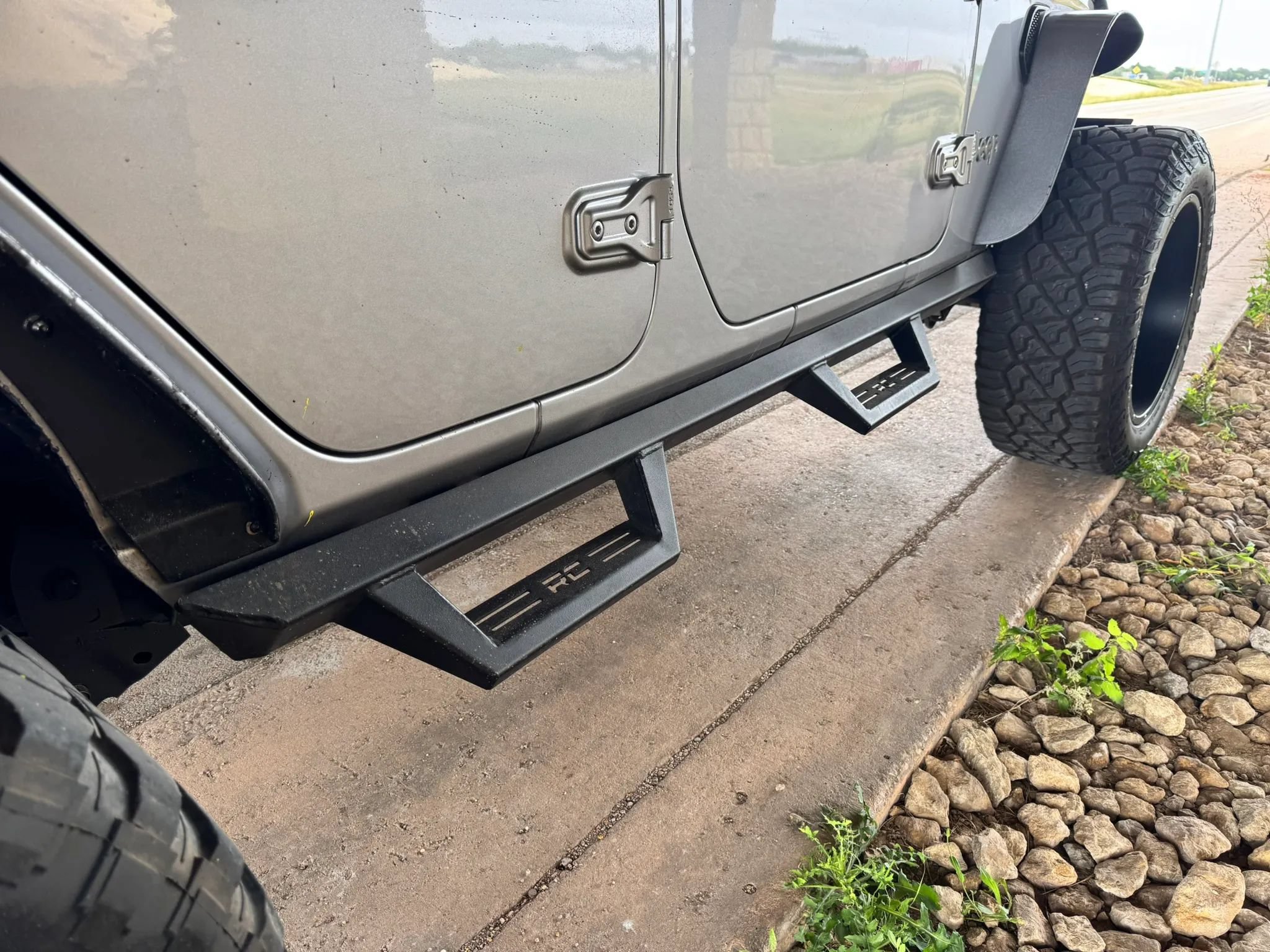 Used 2018 Jeep Wrangler Unlimited Sport S AWD/4WD image 23