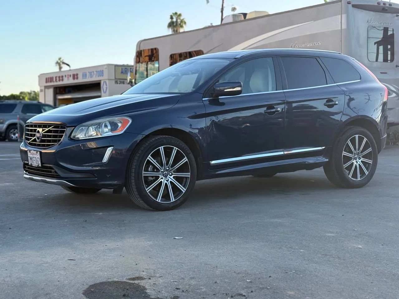 Used 2015 Volvo XC60 T5 AWD/4WD image 7