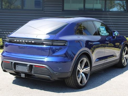New 2025 Porsche Macan 4S Electric image 3