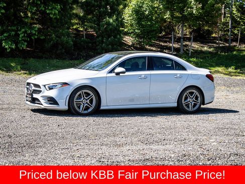 Used 2020 Mercedes-Benz A 220 4MATIC w/ AMG Line image 3
