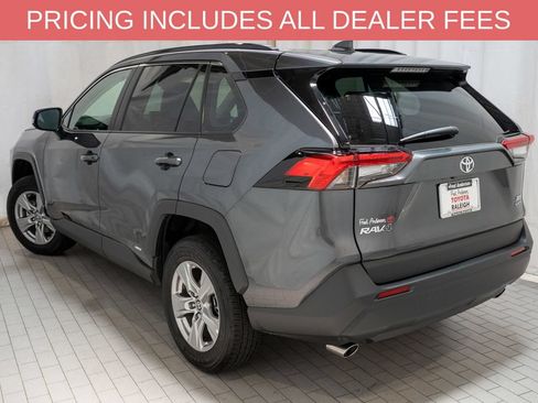 Used 2025 Toyota RAV4 XLE AWD/4WD image 3