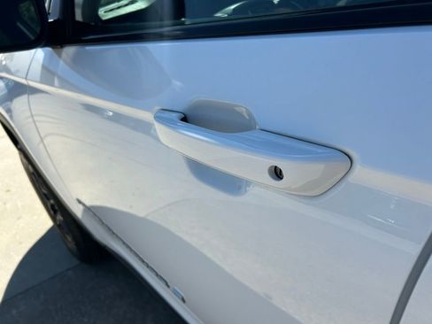 Used 2024 Jeep Grand Cherokee L Laredo w/ Luxury Tech Group I image 26