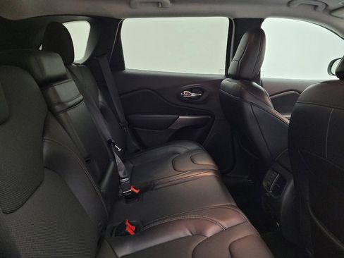 Used 2019 Jeep Cherokee Limited AWD/4WD image 19