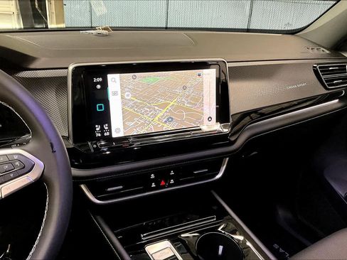 New 2026 Volkswagen Atlas Cross Sport SEL image 9