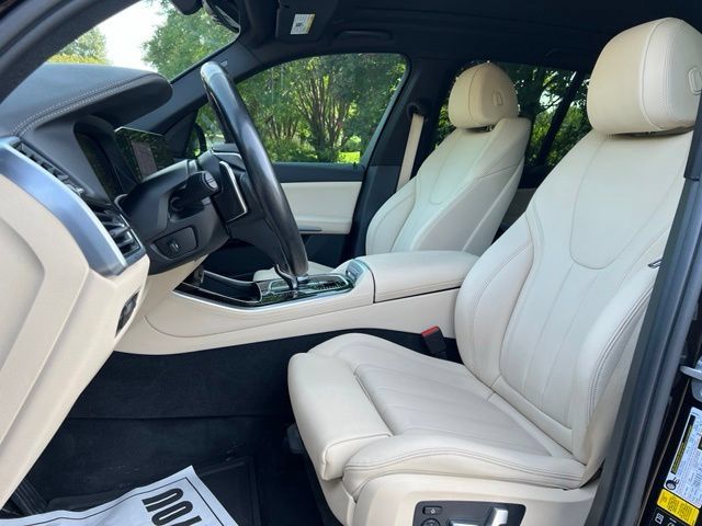 Used 2019 BMW X5 xDrive40i w/ Convenience Package AWD/4WD image 13