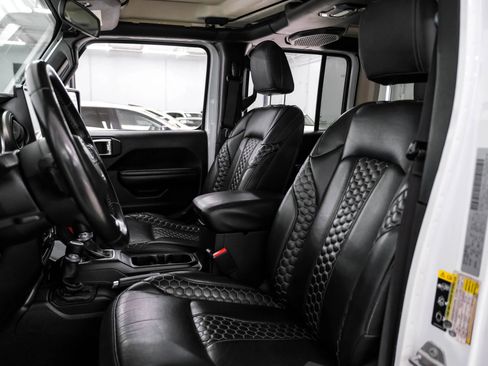 Used 2020 Jeep Wrangler Unlimited Sport image 30