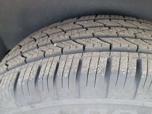 Used 2017 Chevrolet Traverse LS FWD image 14
