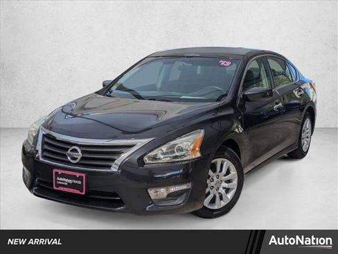 Used 2013 Nissan Altima 2.5 S image 1