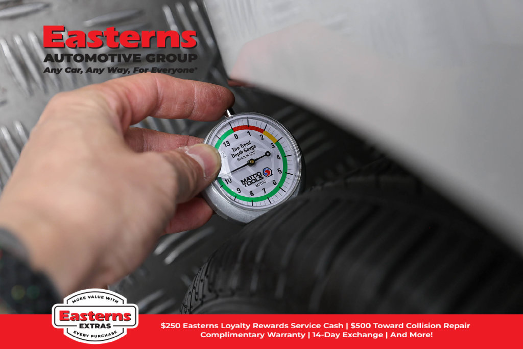 Used 2022 Nissan Versa SV FWD image 29