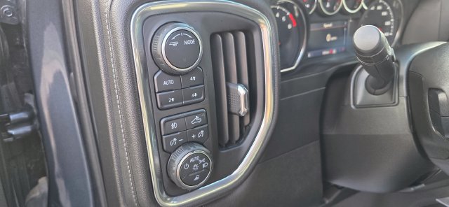 Used 2022 Chevrolet Silverado 1500 LT Trail Boss w/ Safety Package AWD/4WD image 18