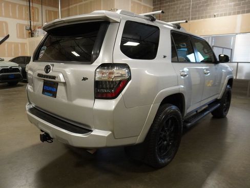 Used 2016 Toyota 4Runner SR5 Premium AWD/4WD image 4