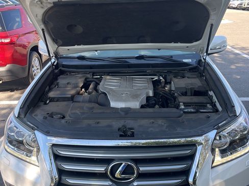 Used 2018 Lexus GX 460 image 15