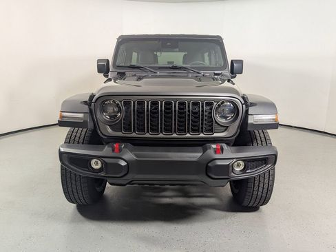 Used 2024 Jeep Wrangler Unlimited Rubicon AWD/4WD image 2
