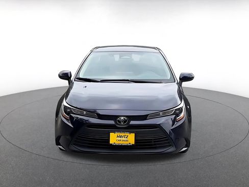 Used 2025 Toyota Corolla LE FWD image 4