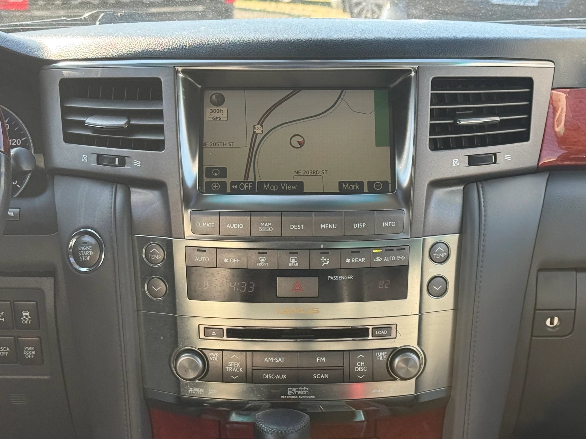 Used 2009 Lexus LX 570 4WD image 38