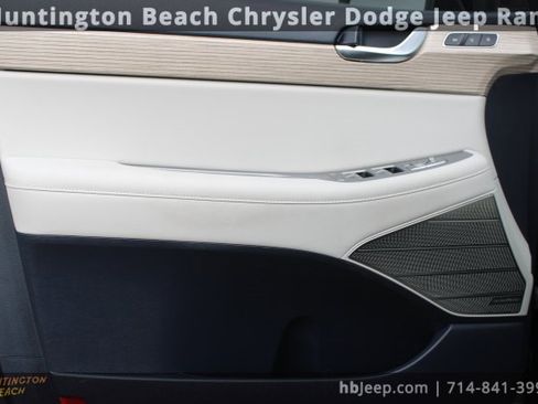 Used 2022 Hyundai Palisade Limited image 8