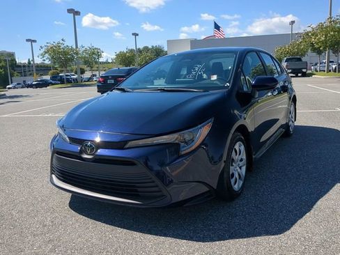 Certified 2025 Toyota Corolla LE FWD image 8