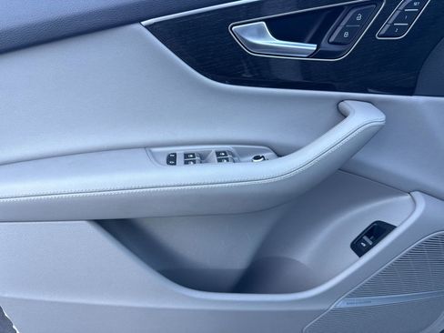 Used 2023 Audi Q7 3.0T Premium Plus image 10