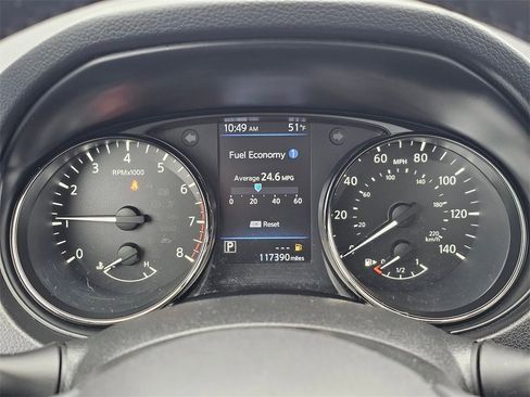 Used 2018 Nissan Rogue SL w/ Premium Package image 13