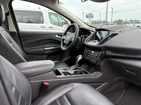 Used 2019 Ford Escape Titanium AWD/4WD image 13