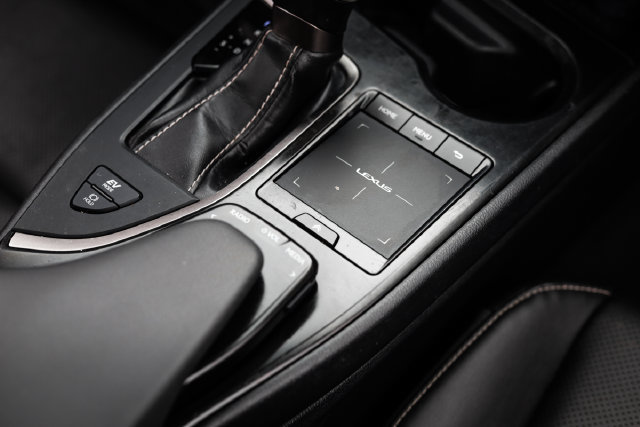 Used 2020 Lexus UX 250h w/ Premium Package AWD/4WD image 48