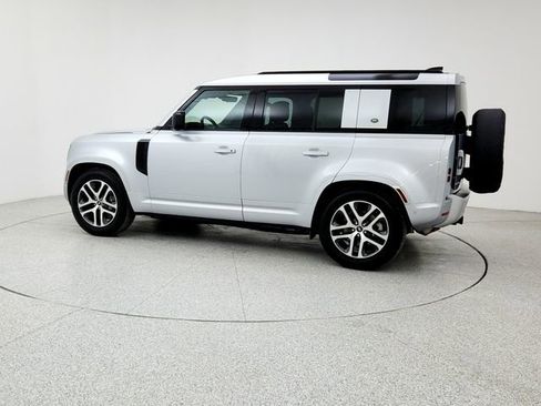 Certified 2022 Land Rover Defender 110 XS Edition image 7
