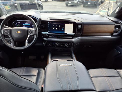 Used 2024 Chevrolet Silverado 3500 High Country w/ High Country Premium Package AWD/4WD image 12