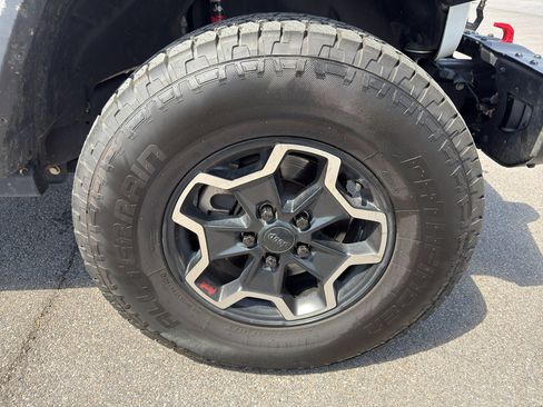 Used 2020 Jeep Gladiator Rubicon w/ Dual Top Group image 12