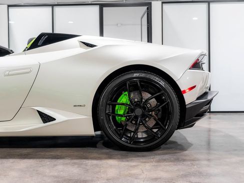 Used 2016 Lamborghini Huracan LP 610-4 AWD/4WD image 19