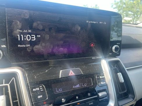 Used 2023 Kia Sorento EX w/ Panoramic Sunroof Package FWD image 14