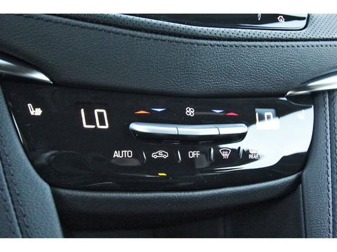 New 2026 Cadillac XT5 Luxury image 18