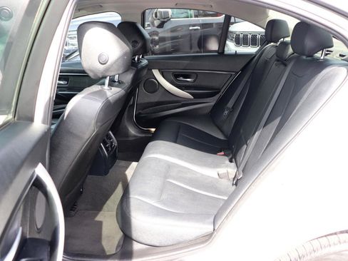 Used 2016 BMW 320i xDrive Sedan AWD/4WD image 12