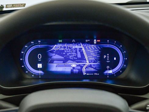 Certified 2025 Volvo XC40 B5 Ultra w/ Climate Package image 27