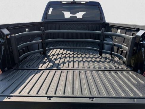 Used 2025 Toyota Tundra Platinum AWD/4WD image 19
