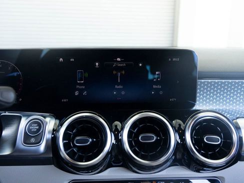 Used 2026 Mercedes-Benz GLB 250 image 17