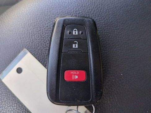 Used 2024 Toyota RAV4 XLE FWD image 29