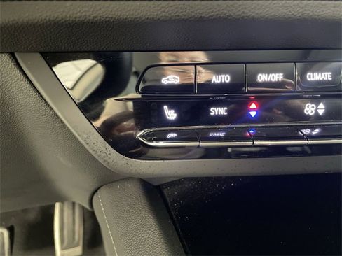 Certified 2023 Buick Envision Essence w/ Sport Touring Package image 32