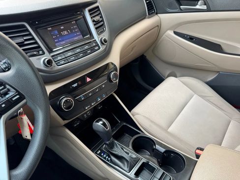 Used 2017 Hyundai Tucson SE w/ SE Popular Package 02 FWD image 29