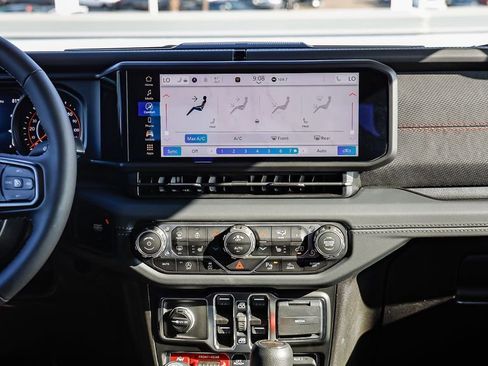 New 2025 Jeep Gladiator Rubicon w/ Safety Group image 14