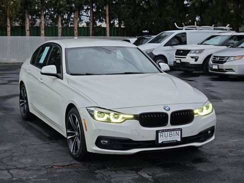 Used 2018 BMW 330i Sedan w/ Shadow Sport Edition image 16
