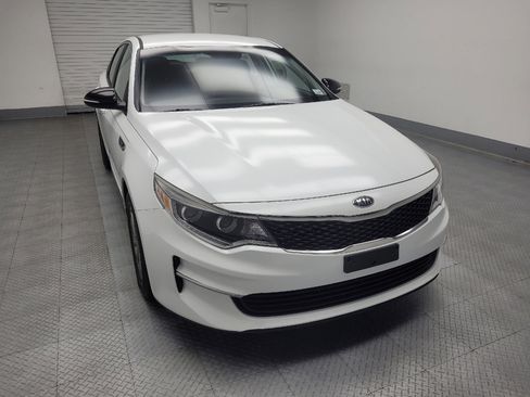 Used 2017 Kia Optima LX w/ Value Package image 14