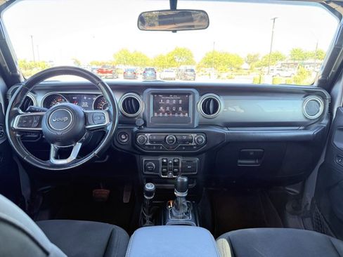 Used 2020 Jeep Wrangler Unlimited Sahara AWD/4WD image 14