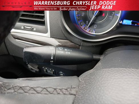 Used 2015 Chrysler 300 Limited w/ Driver Convenience Group image 16