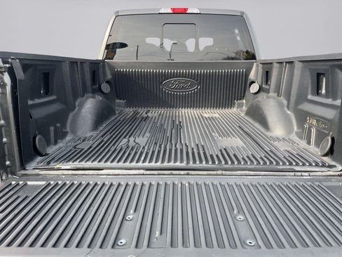 Used 2018 Ford F150 XLT w/ Equipment Group 302A Luxury AWD/4WD image 22
