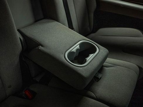 Used 2024 Hyundai Palisade SE image 13